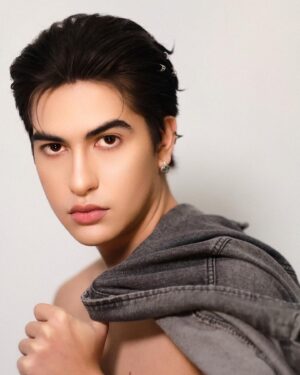 Alan Campana Instagram - Thank you so much
Make up : @nutronutmakeup249
Hair Stylist : @premprem.hair

#Alancampcna
#LACON2023 
#Philippines
#Makeup
#Hairstylist