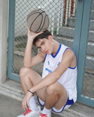 Alan Campana Instagram - 🏀🏀 

 #รักชอบเจ็บ #hbltheseries #jinloe #alancampana
