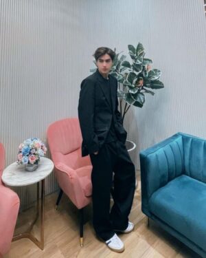 Alan Campana Instagram - ❣️ครบจบในที่เดียว🦋

ขอบคุณ @inkfa_clinic
Stylist : @jeerabrand_officeial 

#Alancampana
#fashion
#inkfaclinic
#คลีนิคเสริมความงาม