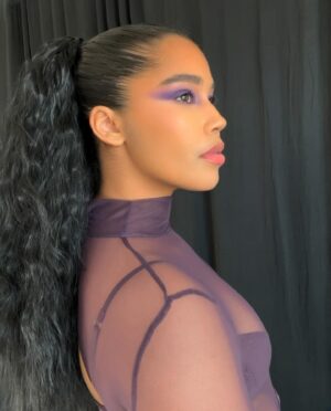 Alana Monteiro Instagram - 27 Today 🎉💜🎂

MUA @gorgeousfacesbyv 
CAKE @alyssasilvabeauty @theebakerbeauty 
DRESS @houseofcb