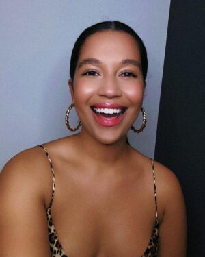 Alana Monteiro Instagram - Dress   Earrings @dannijo ✨