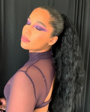 Alana Monteiro Instagram - 27 Today 🎉💜🎂

MUA @gorgeousfacesbyv 
CAKE @alyssasilvabeauty @theebakerbeauty 
DRESS @houseofcb