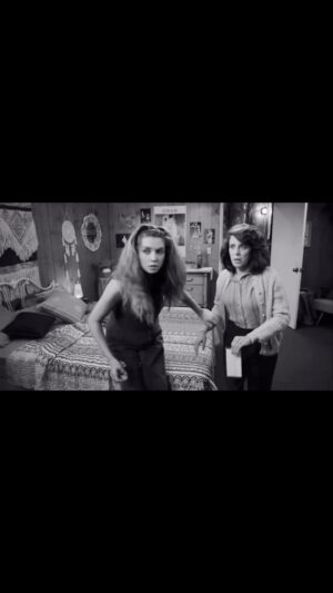 Alanna Ubach Instagram - 🧸🧸🧸🧸🧸 Thanks @alannaubachfans for the fancy edit! Dig the music! Who is this? Oxooxoxoo