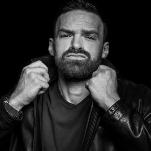 Alban Lenoir Instagram - « Arrogance à la Française » 
By @tim305photo 🖤