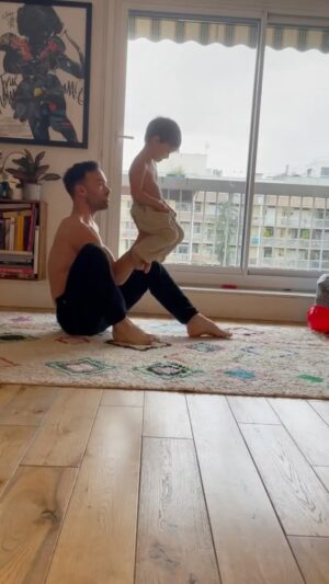 Alban Lenoir Instagram - Training confinement 2.0
#workout #baby