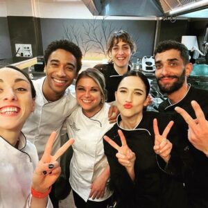 Alberto Boubakar Malanchino Instagram - Okok, doveva andare così fratellì.
@lodocomello sei stata una degna avversaria ma i saggi hanno deciso per te un’altra sorte😈 
Ora torno a teatro a farvi pagare il biglietto intero ❤️

@borgheseale 
@tv8it 

@tt_agencysrl
@sarabattelli @gianluca_tucciarone 

@margheritarussomc6 @davide.ventimiglia @giordanaiuppa