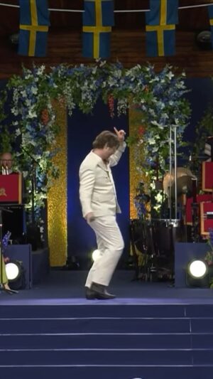 Albin Lee Meldau Instagram - Jag dansar som en virvelvind