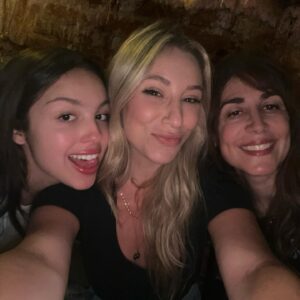 Aleen Keshishian Instagram - Have u guys heard @oliviarodrigo’s “vampire” yet? buy it on @itunes! 🧛‍♀️