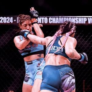 Alejandra Lara Instagram - Gracias a mi oponente @silvanalamalvada_ufc por esa increíble pelea que nos aventamos 🙌🏼✨ 5 rounds de dejarlo todo en la jaula 👊🏼🔥 Gracias @budosento por esta oportunidad y a todos los que han hecho parte de este proceso @cameronshayne @themelayneshayne  @hoodleermtz gracias por estar en mi esquina y sacar lo mejor de mí 🫡🫶🏼 A todos los que aportaron tanto en mi Camp @franciscograssolobo @lobogymma @delta.martialarts @samuraifc @budokonuniversity @atletixgdl 🙏🏼✨ A mis queridos amigos por su apoyo incondicional @indomitus_ftb @primitiva_bbb @garden.kuuts @medicobelico y a mi amor @firewwme 🩵 Esto es un nuevo comienzo, renaciendo de las cenizas para volar muy alto 🐦‍🔥 ¿Cual fue su foto favorita?
.
.
.
#ColombianFighter #DeMedellinparaelmundo #BlueFire #AzulMMA