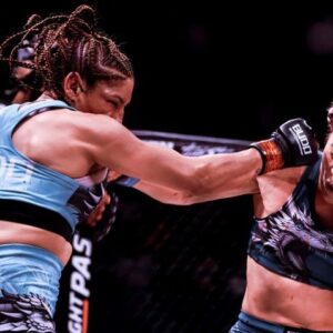 Alejandra Lara Instagram - Gracias a mi oponente @silvanalamalvada_ufc por esa increíble pelea que nos aventamos 🙌🏼✨ 5 rounds de dejarlo todo en la jaula 👊🏼🔥 Gracias @budosento por esta oportunidad y a todos los que han hecho parte de este proceso @cameronshayne @themelayneshayne  @hoodleermtz gracias por estar en mi esquina y sacar lo mejor de mí 🫡🫶🏼 A todos los que aportaron tanto en mi Camp @franciscograssolobo @lobogymma @delta.martialarts @samuraifc @budokonuniversity @atletixgdl 🙏🏼✨ A mis queridos amigos por su apoyo incondicional @indomitus_ftb @primitiva_bbb @garden.kuuts @medicobelico y a mi amor @firewwme 🩵 Esto es un nuevo comienzo, renaciendo de las cenizas para volar muy alto 🐦‍🔥 ¿Cual fue su foto favorita?
.
.
.
#ColombianFighter #DeMedellinparaelmundo #BlueFire #AzulMMA