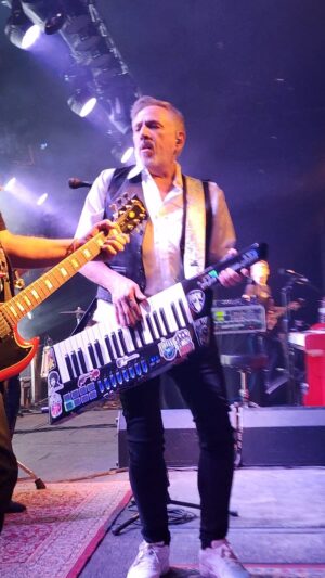 Alejandro Lerner Instagram - Gracias La Rioja!!!! Inolvidable noche!!! 
Hoy continuamos en Santiago del Estero!!