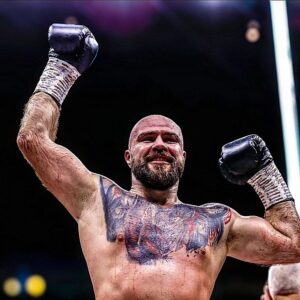 Alen Babic Instagram - Savage is back. * Viewer discretion is advised *
#raw #violence #savage
My sponsors made it possible, @gasparicgrupa @polleosport.hr @alfa__security @believe2achieveireland @tomislavvuknic 🙏🏻
