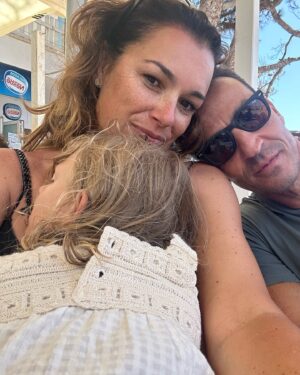 Alena Šeredová Instagram - Noi 5 ❤️ #tuttoquellochedesidero  #4giornidifelicità  #vzacnespolecnechvile
