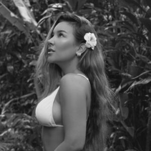 Actress Alessandra Fuller HD Instagram Photos and Wallpapers August 2024