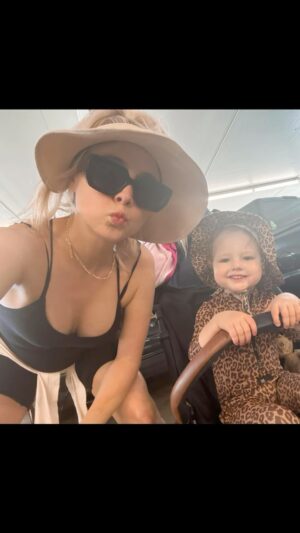 Alessandra Torresani Instagram - Hot To Go!