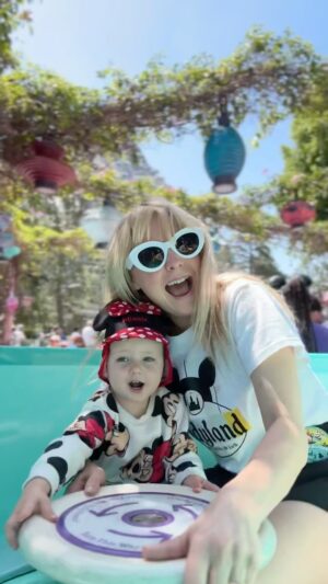 Alessandra Torresani Instagram - 🎂A Very Merry Unbirthday TWO Lady🎂