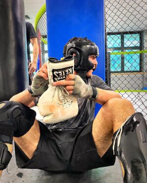 Alessio Di Chirico Instagram - One month left 

#ufc #mma #mixedmartialarts #training #sparring #fight #lasvegas #top15