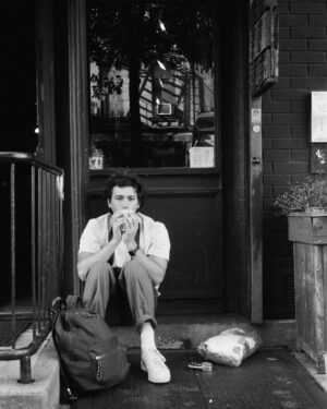 Alex Fitzalan Instagram - PSA: you should find yourself a mate who enjoys a good yarn and runs after u with a camera like @jacobelordi