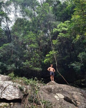 Alex Fitzalan Instagram - a wholesome afternoon hike