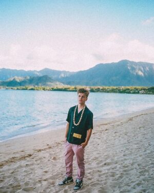Alex Lange Instagram - last week, i went out to hawaii with the team @karmagawa and @savethereef for the premiere of their new documentary. over there, i learned countless lessons about the importance of our oceans and how we impact them. i encourage you all to learn more about what we can do to make a difference: a small change in daily routine could make a huge difference in our future 🙌🏼🖤 thank you @timothysykes and @badboi for the experience.