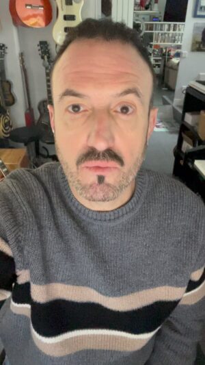 Álex O'Dogherty Instagram - Luchando contra mi procrastinador. ¿Tenéis esa batalla? ¿Quien suele ganar? ¿Como hacéis para vencer?