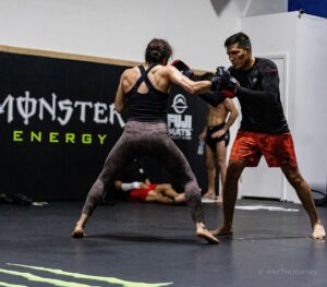 Alexa Grasso Instagram - Gracias @hoodleermtz 🐺🧨🇲🇽 
#LoboMMA #dearhardwork
•
•
•
📸 @allthejourney