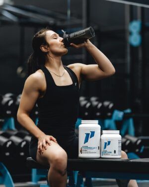 Alexa Grasso Instagram - With discipline NOTHING CAN STOP YOU 💙✨🦾

46 days #dearhardwork #iam1stphorm