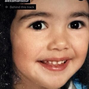 Alexa Mansour Instagram - A wee bit of this and a lotta that 💁🏻‍♀️ 

“2 STEPS AWAY” coming out soon xx
