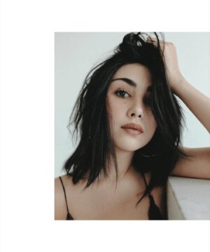 Alexa Mansour Instagram - I just wanna get lost in your lungs ⚡️

Throwback to @thenoemimagazine