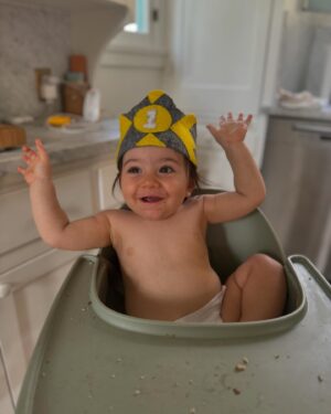 Alexa Nikolas Instagram - HAPPY BIRTHDAY! Truth turned 1 yesterday! I am soooooooo grateful for you! You came into the world smiling and now you make the world smile! I love you so much! You are an actual earth angel! Love you soooooooo much! You are my sun and my moon. Forever and ever! I am one lucky mommy! I will continue to celebrate you every single day! ❤️🥹