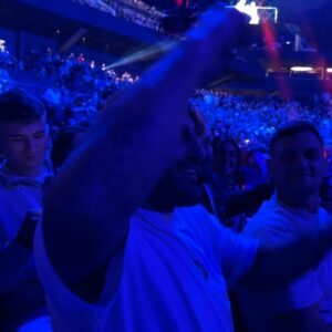 Alexander Volkanovski Instagram - Thanks for having me England 🇬🇧 #innit
