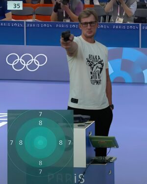 Alexander Volkov Instagram - Нашел тренера для тренировок с gun’ом  перед боем с Ганом.