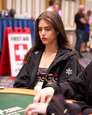 Alexandra Botez Instagram - If I had a dollar for every time I raged and said I’m quitting poker, I’d use it to buy myself into the main event again next year 🤡