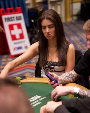 Alexandra Botez Instagram - If I had a dollar for every time I raged and said I’m quitting poker, I’d use it to buy myself into the main event again next year 🤡