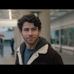 Alexandra Shipp Instagram - It looks like we’re witnessing a meet-cute in the making in today’s exclusive sneak peek of #TheGoodHalf, featuring Nick Jonas in his first leading role alongside #AnyonebutYou star Alexandra Shipp. 💕