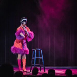 Alexandre Barrette Instagram - Merci beaucoup à tous ceux qui ont assisté aux 4 soirées du Cabaret BleuFeu à l’Impérial Bell de Québec. 

Un immense merci aux artistes, de gros coups de cœur personnels, qui ont accepté de venir faire un tour sur ma soirée ! 

Merci @bleufeu_ @imperialbellqc @zeromusique @genevievehd @korinecote @marylenegendron @annesarahcharbonneau @samuel.vigneault.58 @cstevebiko @nathan_meilleur @marianacherie @jess.chartrand @simondelisle @billytellier @kingmelrose @mathduff @monadegrenoble @magali.saintvincent

Maintenant, quelle est la suite ?

D’autres soirées du genre à Québec ? 

Des soirées similaires à Montréal ?
 
La sortie de mon 4e one-man-show ???

À suivre… 😉 

Crédit photo : @carbophotographe