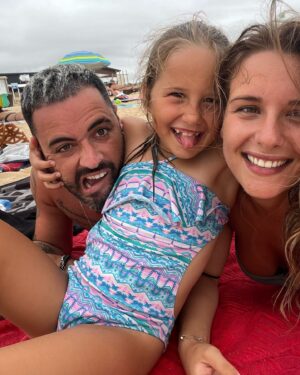 Alexandre Santos Instagram - 1 ANO DE NÓS 🤍 e amo-te cada vez mais dia após dia 🤍 tens feito de mim um homem melhor, tanto a nível pessoal como profissional, és um ser extraordinário, fora do normal, mas da maneira mais bonita que um ser humano pode imaginar 🤍 o universo presenteou-me com a melhor pessoa que alguém poderia ter na vida, e eu estou grato todos os dias por te ter nesta vida, e podes ter a certeza que até nas próximas nos vamos encontrar 🤍 amo-te muito TODOOSDIAS ✨