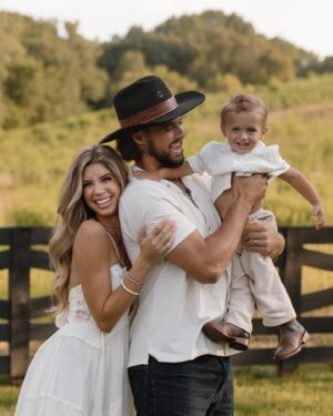 Alexandria DeBerry Instagram - my heartbeat 🫶🏼 this month marks 10 years together @tylerbeede! 

“surely your goodness   mercy will follow after me” 🌾🌼 
…   boy has it 🥹
