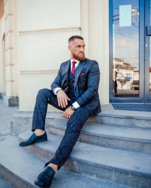 Alexey Ovsyannikov Instagram - CODE MEN готов к летнему сезону основательно и предлагает вам множество стильных костюмов 😏

 ***********************************************
● Не покупай костюм, не побывав у нас!
● 10 лет в Мужской моде
● Более 1.000 костюмов в наличии
● Цены : от 13 000₽ до 35 000₽
● -20% в день первой примерки
● Подбираем костюм каждому
● Любые образы под ключ

#мужскиекостюмысамара#мужскиекостюмывсамаре#свадебныйкостюмсамара#свадебныйкостюмвсамаре#мужскойкостюмсамара#мужскойкостюмвсамаре#костюмысамара#костюмывсамаре#мужскаяодеждавсамаре#мужскиекостюмытольятти