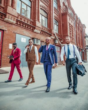 Alexey Ovsyannikov Instagram - Наши мужские костюмы отличаются идеальной посадкой и качественными материалами.

 👌Вы будете выглядеть великолепно, чувствуя себя комфортно.

*********************************************** 
● Не покупай костюм, не побывав у нас! 
● 10 лет в Мужской моде 
● Более 1.000 костюмов в наличии 
● Цены : от 13 000₽ до 35 000₽ 
● -20% в день первой примерки 
● Подбираем костюм каждому 
● Любые образы под ключ 
● Весь ассортимент: https://code-men.ru/ 

 
#мужскиекостюмытольятти#мужскиекостюмысамара#мужскиекостюмывсамаре#свадебныйкостюмсамара#свадебныйкостюмвсамаре#мужскойкостюмсамара#мужскойкостюмвсамаре#костюмысамара#костюмывсамаре#мужскаяодеждавсамара
