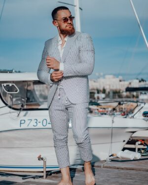 Alexey Ovsyannikov Instagram - Спонтанный, лёгкий, открытый для самовыражения стиль Кэжуал придётся по душе многим современным мужчинам.

👌Мы с радостью поможем вам создать неотразимый повседневный образ, примерить на себя простые и в то же время утончённые ансамбли Смарт Кэжуал и Business Casual.

************************************************
✔️Не покупай костюм, не побывав у нас!
✔️Более: 500 кв.м. пространства
✔️Более: 1000 костюмов в наличии
✔️Более: 3000 аксессуаров
✔️Цены : от 13 000₽ до 35 000₽
✔️Бесплатный образ под ключ от стилиста 
✔️Размерный ряд от 44 до 78 
✔️АКЦИИ , СКИДКИ , РАССРОЧКА

#мужскиекостюмысамара#мужскиекостюмывсамаре#свадебныйкостюмсамара#свадебныйкостюмвсамаре#мужскойкостюмсамара#мужскойкостюмвсамаре#костюмысамара#костюмывсамаре#мужскаяодеждавсамаре#мужскиекостюмытольятти