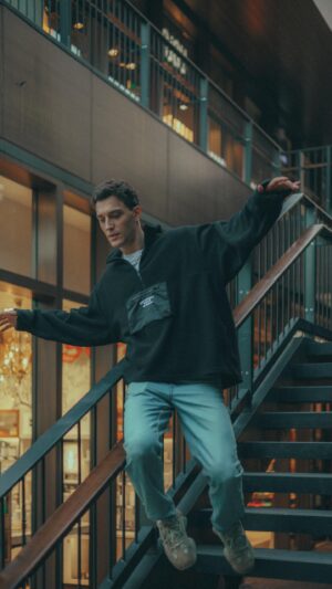 Alexey Zlovedov Instagram - I love that’s shooting so much!
So take some backstage by @shelegggg