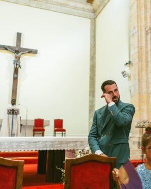 Alexia Mori Instagram - 1 AN DE NOTRE MARIAGE RELIGIEUX ❤️
1. La découpe de la pièce montée 
2. Les larmes de crocodile (j’aurai pas pensé)
3. « dans les épreuves, dans la santé et dans la maladie » ces mots m’ont tué !
4. Ma glue ❤️
5. Big up à la vierge
6. Bonheur & roses 🌹 
7. « À 3 on dit caca »
8. Séance couple
9. Notre mur de fleurs fraîches 😍
10. Je vous aime !! merci ❤️