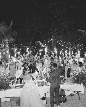 Alexia Mori Instagram - 1 AN DE NOTRE MARIAGE RELIGIEUX ❤️
1. La découpe de la pièce montée 
2. Les larmes de crocodile (j’aurai pas pensé)
3. « dans les épreuves, dans la santé et dans la maladie » ces mots m’ont tué !
4. Ma glue ❤️
5. Big up à la vierge
6. Bonheur & roses 🌹 
7. « À 3 on dit caca »
8. Séance couple
9. Notre mur de fleurs fraîches 😍
10. Je vous aime !! merci ❤️