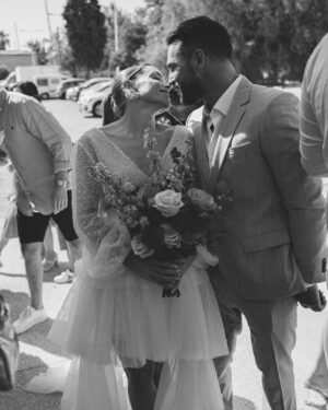 Alexia Mori Instagram - Noce de coton ✨💖
1 an de mariage aujourd’hui ça passe si vite mais à la fois j’ai l’impression que c’était il y a une éternité.. 
je nous souhaite tellement de chose… tu sais tout ❤️