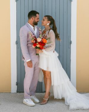 Alexia Mori Instagram - Noce de coton ✨💖
1 an de mariage aujourd’hui ça passe si vite mais à la fois j’ai l’impression que c’était il y a une éternité.. 
je nous souhaite tellement de chose… tu sais tout ❤️