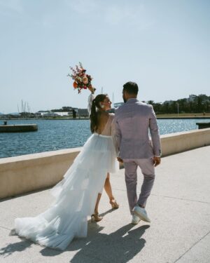 Alexia Mori Instagram - Noce de coton ✨💖
1 an de mariage aujourd’hui ça passe si vite mais à la fois j’ai l’impression que c’était il y a une éternité.. 
je nous souhaite tellement de chose… tu sais tout ❤️