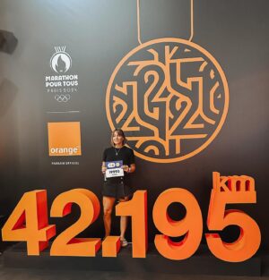 Alexia Mori Instagram - Après 4 mois de prépa rdv demain soir pour mon premier marathon et pas n’importe lequel !! Le marathon pour tous des JO 😍
Quelle chance !! Merci 1000x à la @teamorangerunning de m’avoir accueilli parmis vous je suis très fière et honorée ❤️
Bon courage à tous les coureurs on va KIFFER 😍🧡

#invitation #marathonpourtousparis2024