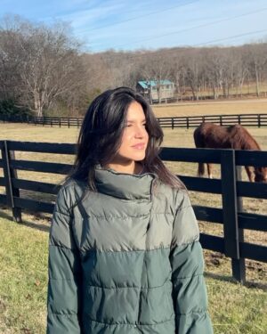 Alexys Gabrielle Instagram - maybe the number of extraordinary things that happen in your life depends on what you notice ✨ like laughing your butt off with your husband the moment you **realize** your girl horse is DEF a boy horse 👀 or watching your tiny human hold a whole rooster. Or learning to like your squinty smile cause you realize it looks just like your dad’s. Or realizing what a gift it is that you can make beautiful things a flower arrangement or some cinnamon rolls or anything you want with your own two hands. Life can really be a scavenger hunt for little miracles every single day. Here’s to more noticing in 2024 🤍
