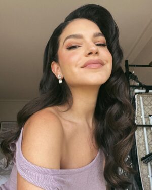 Alexys Gabrielle Instagram - first comes glam, then comes marriage 💍 let’s get the big sis HITCHEDDD